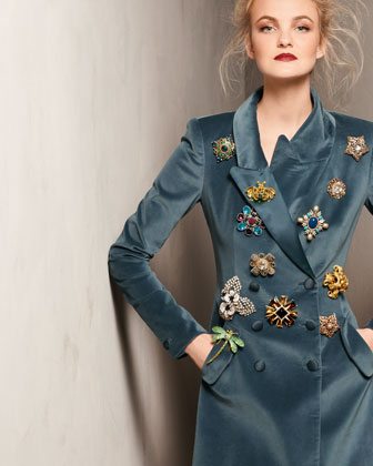 How to wear a brooch, according to style experts